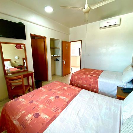 Hotel Delfines - A 2 Calles Del Acuario ורקרוז מראה חיצוני תמונה