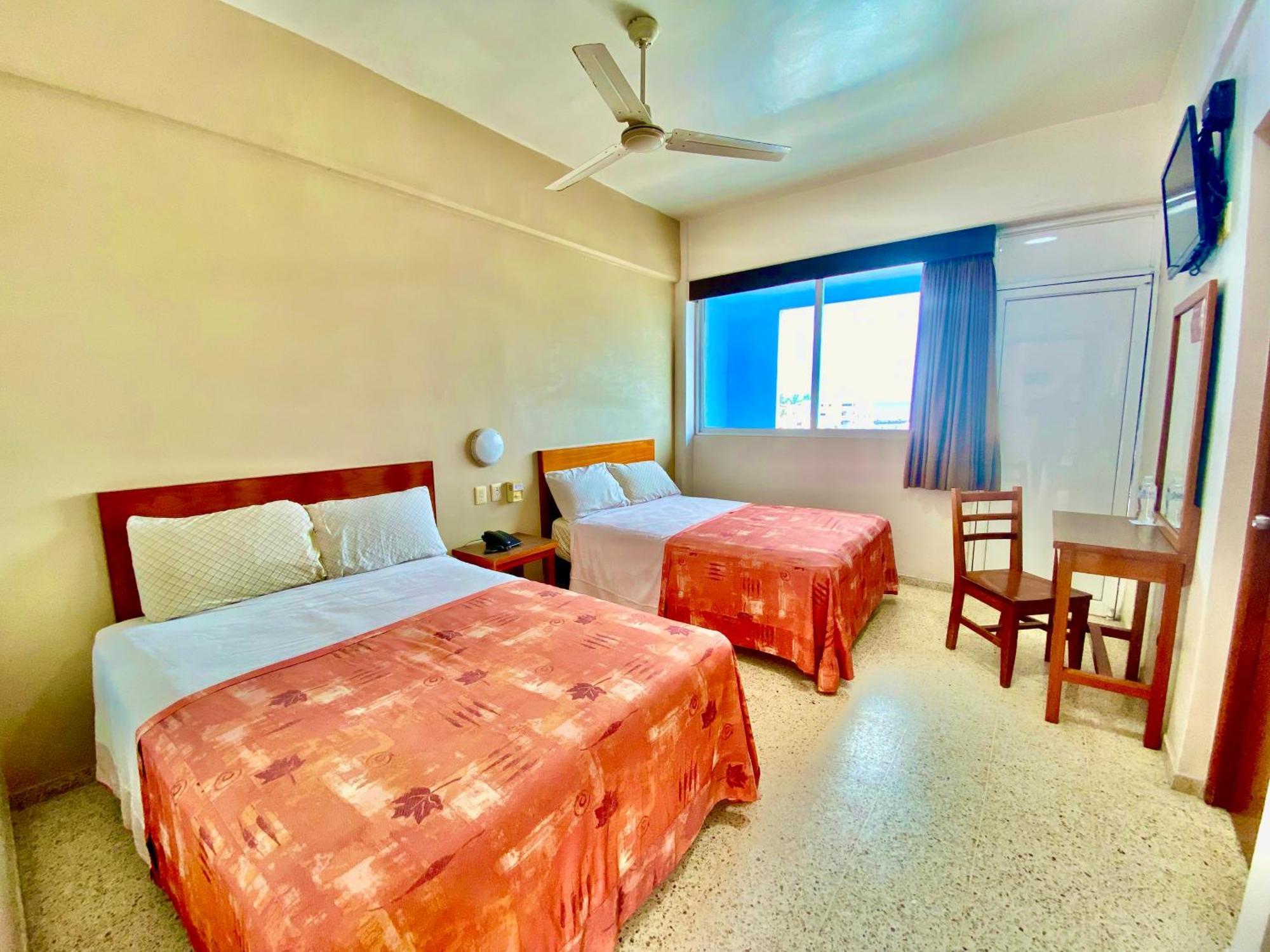 Hotel Delfines - A 2 Calles Del Acuario ורקרוז מראה חיצוני תמונה